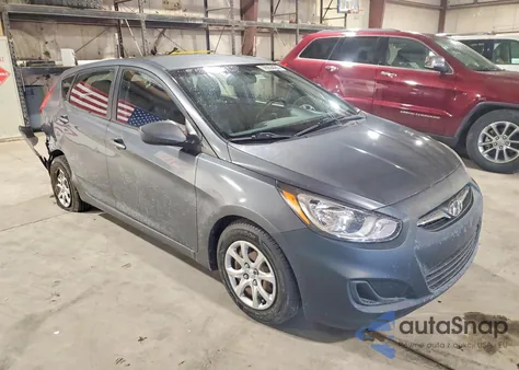 2013 Hyundai Accent Gs z USA, uszkodzony, nr VIN KMHCT5AE7DU076286